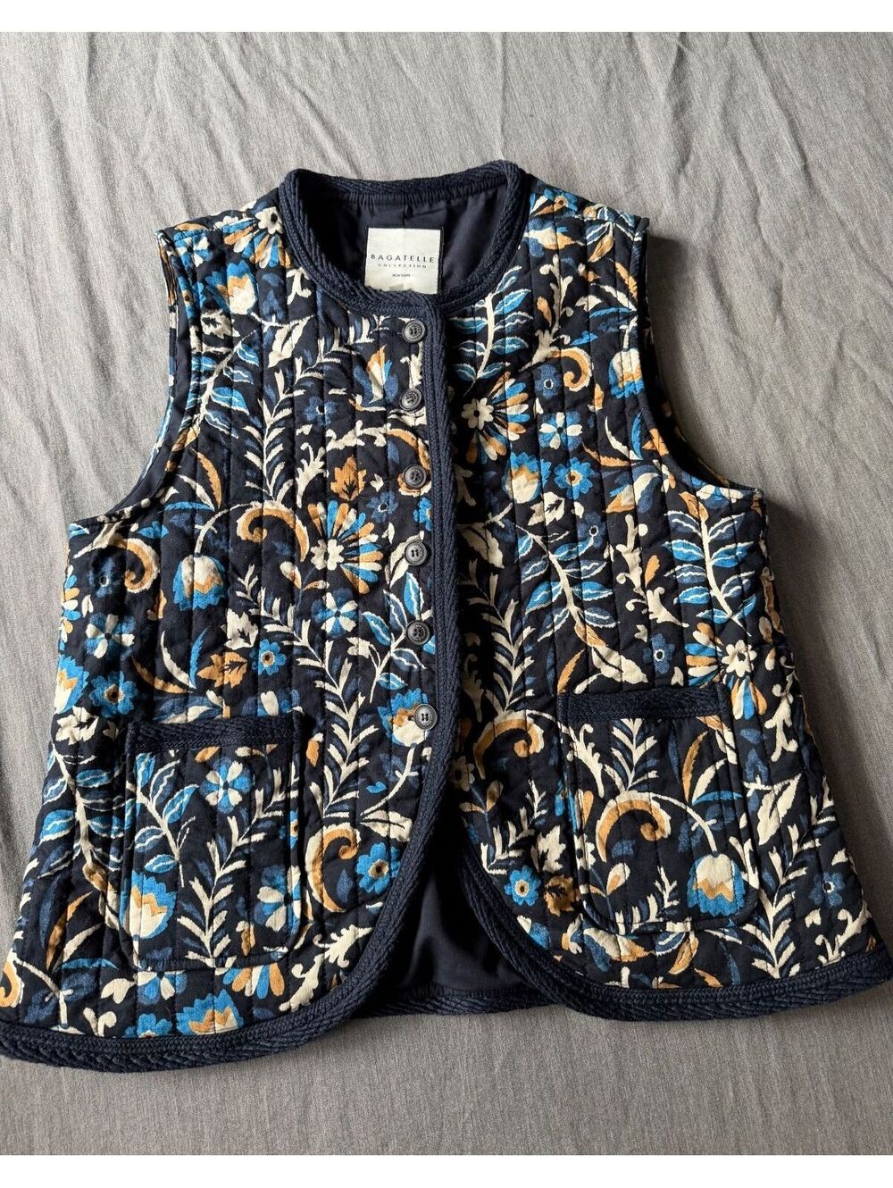 Bagatelle Collection Quilted Floral Print Barn Vest Size Large Navy Blue Fall
